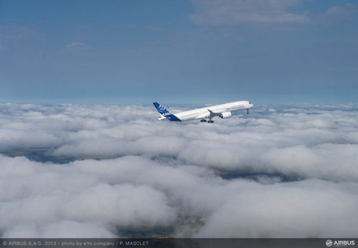 A350_XWB_air_to_air_first_flight_takeoff