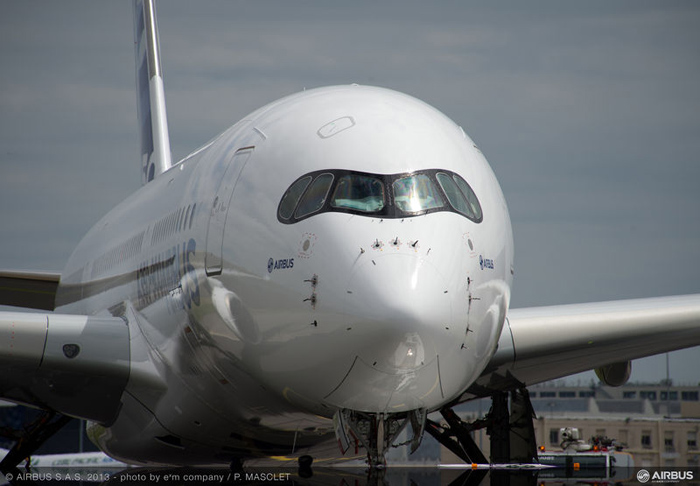 Airbus-A350_XWB_nose-section