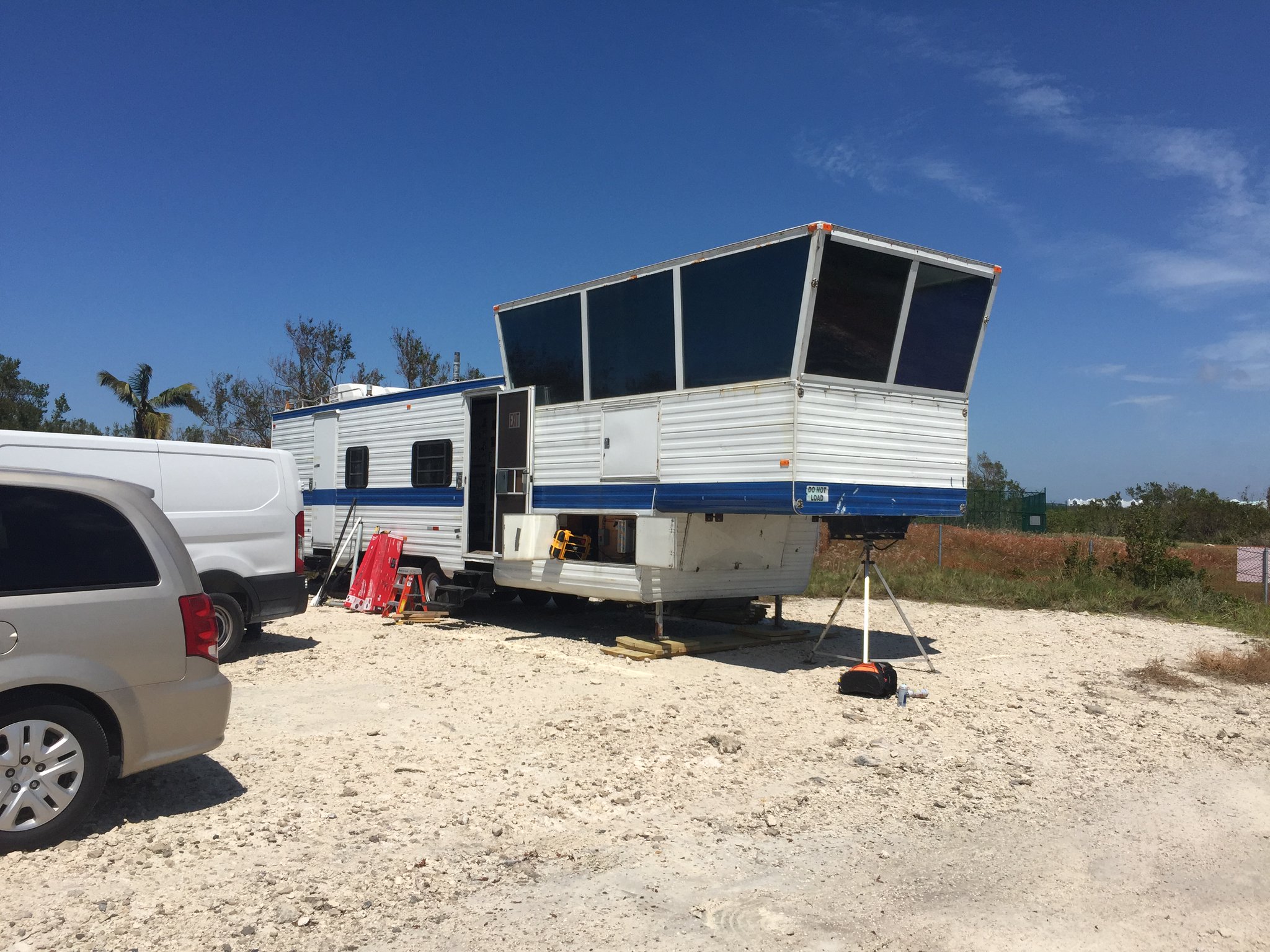 Key West after the Hurricane – FAA installs Mobile Air Traffic Control Tower