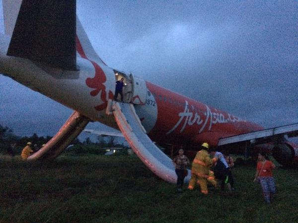 airasia-Z2272-runway-excursion