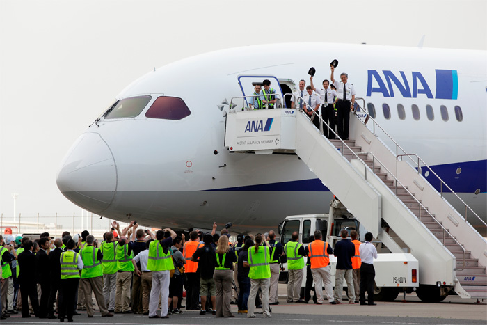 ANA Boeing 787 Arrival in Tokyo