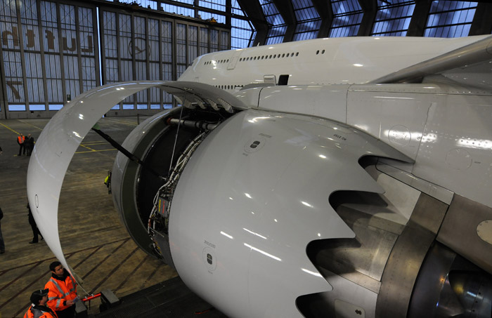 Boeing 747-8 Intercontinental Lufthansa Frankfurt Engine