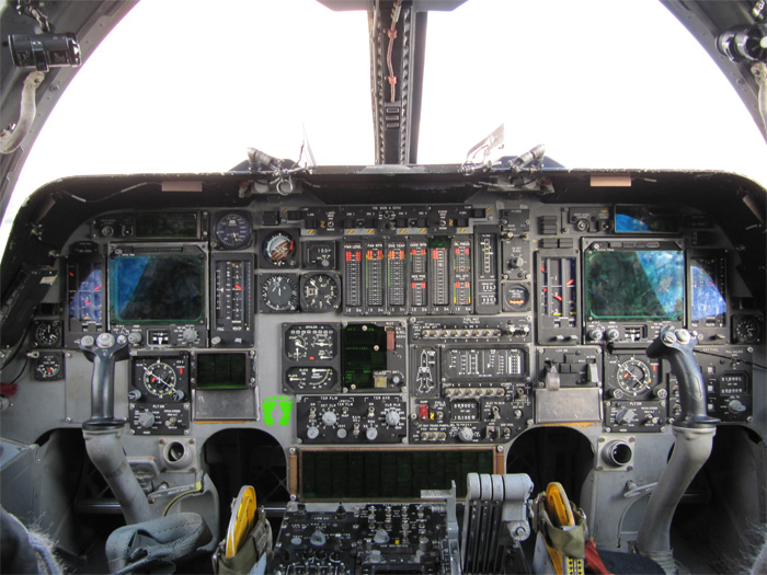 Rockwell (Boeing) B-1B Lancer Cockpit Rockwell (Boeing) B-1B Lancer Cockpit